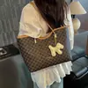 2026 Bolsa Versátil Casual de Ombro Único da Moda para o Dia a Dia com Grande Capacidade Estilosa, Nova Bolsa Tote Feminina