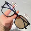 Novos Óculos Estilosos com Armação Preta Fotocromáticos de Alta Definição Anti-Luz Azul, Podem Ser Adaptados com Lentes de Grau, Armação Quadrada Clássica, Efeito Emagrecedor, Estilo Coreano com Rebites