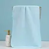 Toalha de Rosto Lisa com Listras de Fleece de Coral para Atacado do Fabricante, Absorvente, Não Solta Fiapos, Espessa, Unissex, Com Borda
