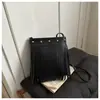 Popular bolso pequeño de flecos con tachuelas de alta gama, bolso cruzado de gamuza, gran capacidad, bolso versátil de estilo coreano con ambiente
