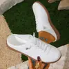 Zapatos Casuales de Mujer Estilo Alemán Nuevos Primavera y Verano, Zapatos Planos Blancos Slip-On de Moda para Mujer al por Mayor