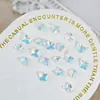 Moderna Nueva Decoración de Uñas Sal Marina Cristalina Pedrería Transparente Fondo Irregular Puntiagudo Aurora Iridiscente Corazón Torcido Decoraciones para Uñas