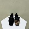 Zapatos Europeos para Mujer 2026 Primavera y Otoño Nuevo Estilo Correa Única Estampado de Leopardo Puntera Cuadrada Zapatos Planos Artículos Europeos Boca Baja Zapatos Individuales para Mujer