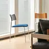 Cadeira de jantar estilo vintage, design minimalista Bauhaus, cadeira oca de madeira maciça para apartamento pequeno, cadeira de jantar de designer com encosto para uso doméstico