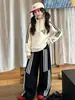 Conjunto Deportivo Casual para Niñas 2026 Otoño Nueva Moda Sudadera con Cuello Alto y Pantalones de Pierna Ancha Conjunto de Dos Piezas para Niños Mayores