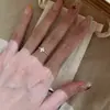 Nuevo anillo de trébol de cuatro hojas para mujer, dulce y lindo, juvenil, elegante, de lujo ligero, nicho, de alta gama, anillo ajustable