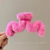 Lindo pasador de pinza de peluche grande para la nuca, nuevo pasador de tiburón para otoño e invierno 2026, elegante pasador de oso para recogidos