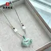 Colgante de gota de agua Xinjiang Tianshan Cui, jade dorado, jade blanco, colgante de jade para hombres y mujeres, cadena de suéter, suministro en vivo al por mayor