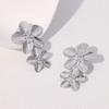 Pendientes de flores elegantes, estilo retro europeo y americano, de lujo, de alta gama, con un toque de nicho, sencillos, franceses, de acero inoxidable chapados en oro, al por mayor.