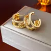 Brincos de Letra com Zircônia e Pérola Agulha de Prata, Elegantes e Versáteis, Brincos Estilo Chanel, Brincos da Moda de Luxo Leve de Alta Qualidade Atacado