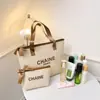 Moda Transfronteiriça Versátil Bolsa de Cosméticos Portátil para Saída Simples Bolsa de Mão Feminina Grande Capacidade Europeia e Americana Pequena Fragrância Necessaire