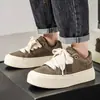 Sapatos Masculinos para Todas as Estações, Sapatos Esportivos e Casuais Masculinos, Tênis de Skate de Couro Tendência para Estudantes com Solado Grosso, Tênis Tendência da Moda Jovem