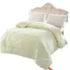 Atacado de Colchas de Seda para Presente, Colchas Promocionais para Presente, Núcleo de Colcha de Seda Grosso, Colchas de Inverno, Colchas de Resfriamento de Verão para Ar Condicionado Fabricante