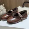 Zapatos Mary Jane cálidos forrados de pelo 2026 invierno correa de una hebilla zapatos Birkenstock de piel de vaca suela plana zapatos de algodón