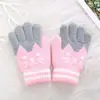 Guantes cálidos de invierno para niños, a prueba de frío, de terciopelo, para jardín de infantes, estudiantes de primaria, guantes de viaje, para jugar, guantes de punto