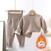 Conjunto de ropa interior térmica gruesa con forro de polar para niños y niñas, estilo de color liso de cintura alta para proteger el abdomen, otoño e invierno