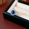 Anillo Abierto de Rombos Florales Huecos de Circonita Anillo para Dedo Índice de Alta Gama de Nicho Elegante Lujo Ligero Versátil Joyería para Manos Venta al por Mayor