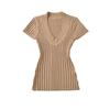 Camiseta de punto acanalada de color liso con cuello en V y manga corta, estilo europeo y americano para mujer, camiseta básica de verano ajustada que estiliza la cintura, top elástico de deseo puro