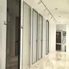 Fábrica de Qingdao Porta de Abrir Vidro Cinza Areia de Óleo Ultra-Estreita Porta Simples para Banheiro Interno Liga de Magnésio Titânio Feita Sob Medida Sob Demanda