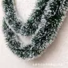 Lança de Natal para Atacado em Estoque, Verde Escuro com Bordas Brancas, Lança de Decoração de Natal com Bordas Verdes, Decoração de Festa