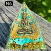 Pirâmide de bola de cristal natural de 8cm Ornamento de mesa de escritório europeu e americano Artesanato de pirâmide de resina para yoga e meditação