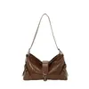Bolso tote retro de cuero aceitoso de gran capacidad para mujer, nuevo bolso de hombro cruzado para el trabajo 2026, bolso de mano simple de color sólido