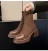 Botas finas salto grosso botas curtas femininas 2026 novo outono inverno botas elásticas camurça retrô versátil aumento de altura sola grossa Botas Martin