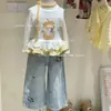 Conjunto de Primavera e Outono para Meninas: Conjunto Elegante e Doce de Blusa e Calça Infantil, Camiseta com Acabamento em Renda, Conjunto de Duas Peças Jeans com Desenho