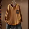 Blusa de Tricô Feminina Roupa Outono 2026: Camiseta Verde de Manga Longa com Bordado Floral de Contraste de Cor Único