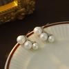 Pendientes de Botón Súper Elegantes y Sencillos de Tres Perlas en Color Plateado, Pendientes de Estilo Frío con Agujas de Plata S925, Estilo para Viajar al Trabajo