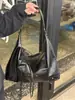 Comercio Exterior Transfronterizo Marca B Ciudad Hobo Bolso de Motociclista Bolso de Axila Gran Capacidad Bolso Tote con Remaches Bolso de Hombro para Mujer