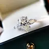 Anillo de moissanita de simulación con forma de pera de gota de agua para mujer, circonita en quilates, tres piedras, abierto, para boda, anillo de diamantes, venta al por mayor de fábrica