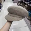 Sombrero Octagonal Cálido de Lana Otoño e Invierno para Mujer, Casual y Versátil, Cubre Corto, Delgado, de Lana, Moda Torcida, Sombrero Nube