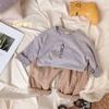 Camiseta de algodón puro de manga larga para niños, hombres y mujeres, ropa infantil de primavera y otoño, camiseta básica de primavera con estampado de letras para bebés.
