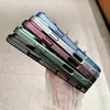 Adecuado para la funda del teléfono Apple 18Promax, con un acabado mate similar a la piel, colores iridiscentes y fijación magnética.; Funda protectora anticaídas para iPhone 17PM