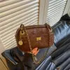 Bolso Cuadrado Pequeño Holgado y Elegante 2026 Otoño Nuevo Acolchado de Diamantes con Cadena Personalidad Tendencia Moda Bolso de Hombro Cruzado