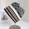 Gorro de Punto Jacquard Navideño 100% Lana de Oveja para Mujer Otoño e Invierno Cálido Gorro de Lana Punta Retro Rayas en Contraste