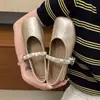 Sapatos baixos estilo coreano para mulheres, novo modelo de verão 2026, adequados para combinar com saias, sapatos Mary Jane pequenos de couro, mocassins de balé