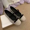 Sapatos Mary Jane Franceses estilo Coreano para Mulheres, Outono/Inverno 2026, baixos, versáteis, confortáveis, com uma única tira de fivela, adequados para uso externo
