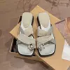 Chanclas de strass estilo hada para mujer 2026 verano nuevo estilo francés combinan con faldas sandalias sandalias planas de punta abierta
