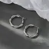 Pendientes de Plata de Ley S925 Retorcidos, Versátiles y Elegantes, Clips para Orejas Sencillos, Estilo Nuevo, Lujo Ligero, Sensación de Alta Gama, Diseño Único