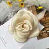 Accesorios de Flor de 6.5cm Estilo Coreano Color Sólido DIY Hecho a Mano Tela Flor con Borde Horneado Accesorios para el Cabello Broche Zapato Ropa