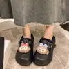 Bonitas pantuflas de punta cerrada para mujer, adecuadas para uso interior y exterior, diseño de dibujos animados, cálidas, cómodas, forradas de felpa, nuevo modelo de otoño e invierno, negro
