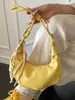 Primavera 2025 Nuevo Bolso Cuadrado Pequeño Casual Texchy de Diseño de Nicho Estilo Occidental Bolso de Hombro Cruzado de Moda para Mujer