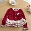 Bonito top exterior a rayas y lunares para niña con un lazo y encaje, parece una camiseta de dos piezas para salir