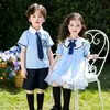 Uniformes de Jardim de Infância, Roupas de Verão para Fotos de Formatura, 61 Trajes de Performance Estilo Faculdade, Conjuntos de Uniformes de Verão para Alunos do Ensino Fundamental