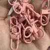 Atacado Tinta de Cozimento Doce Fivela de Três Pontos DIY Fivela de Metal em Forma de U com Argola de Palavra 8 Acessórios para Fivela de Corrente de Bagagem Fivela de Cachorro