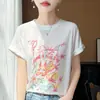 Camiseta de verão nova, estilo tricotado, simples, versátil, com estampa graffiti, versão coreana, manga curta, para mulheres, corte solto, gola redonda, base de ombro regular