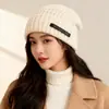 Chapéu de Lã Feminino Estilo Coreano Tendência Versátil para Outono e Inverno, Gorro de Lã Quente de Inverno com Proteção para Orelhas para Homens