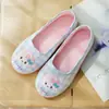 Fábrica directa al por mayor de zapatos Yuezi verano malla transpirable zapatos de maternidad suela gruesa talla grande tacón antideslizante zapatillas